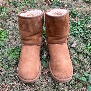 UGG Chestnut Classic Short Original 5825 Size 6